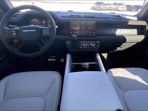 New 2025 Land Rover Defender 110 V8 image 5