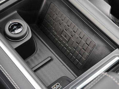 Used 2025 Ford Expedition Platinum w/ Driver's Package image 35