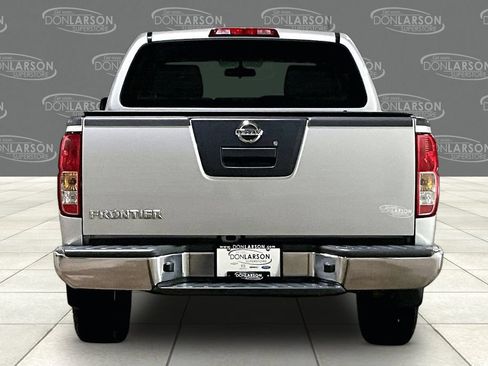 Used 2011 Nissan Frontier S RWD image 6