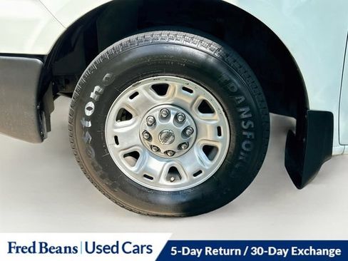 Used 2015 Nissan NV 2500 SV w/ Technology Package RWD image 28