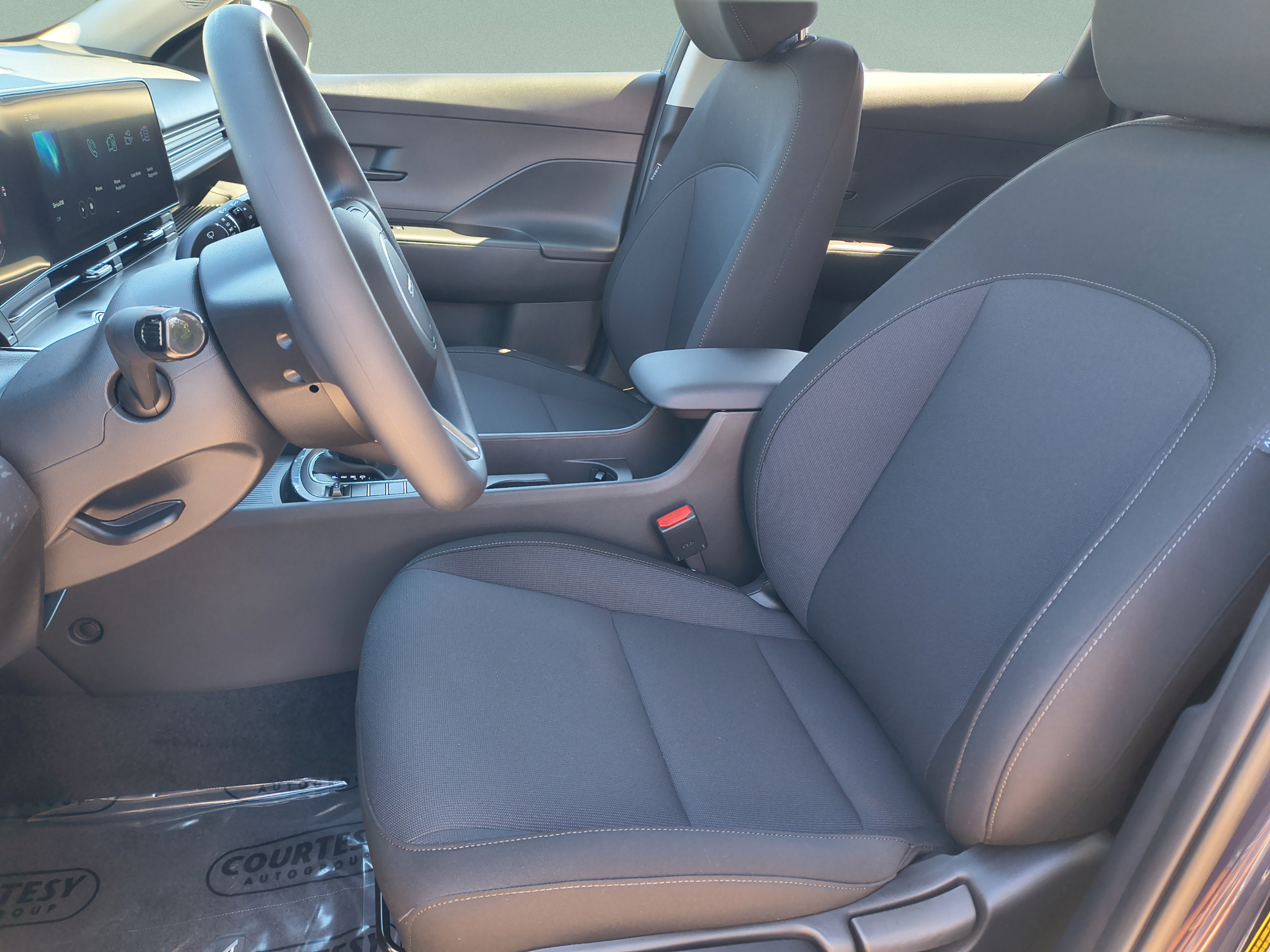 New 2027 Hyundai Kona SE FWD image 19