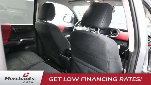 Used 2022 Toyota Tacoma SR5 AWD/4WD image 15
