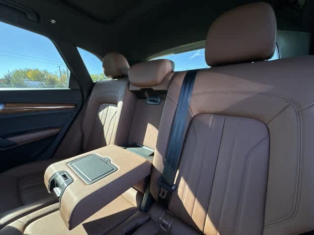 Used 2023 Audi Q5 2.0T Premium w/ Convenience Package AWD/4WD image 17