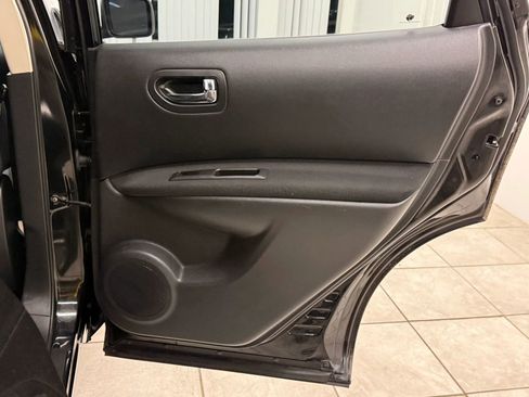 Used 2011 Nissan Rogue SV image 20