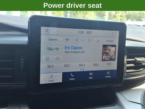 Used 2021 Ford Explorer XLT AWD/4WD image 26