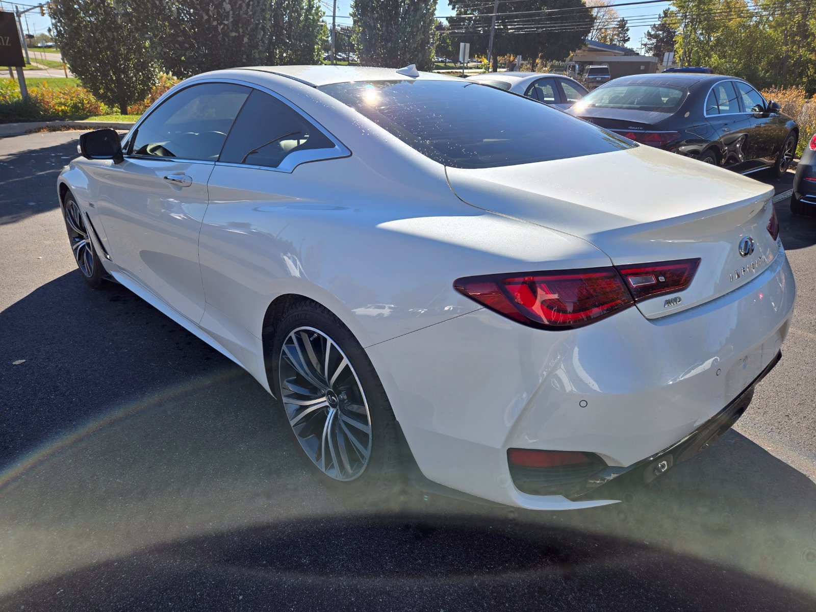 Used 2020 INFINITI Q60 3.0t Luxe w/ Essential Package AWD/4WD image 3