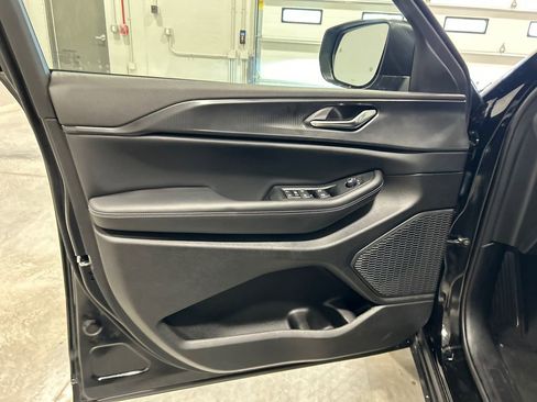 New 2026 Jeep Grand Cherokee L Laredo image 15