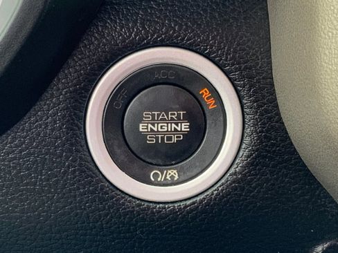 Used 2021 RAM 1500 Laramie image 37