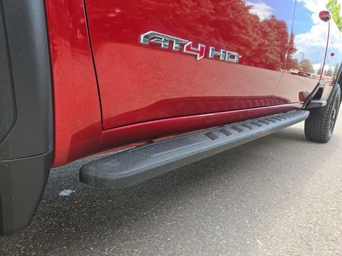 Used 2025 GMC Sierra 3500 AT4 w/ AT4 Premium Plus Package AWD/4WD image 9