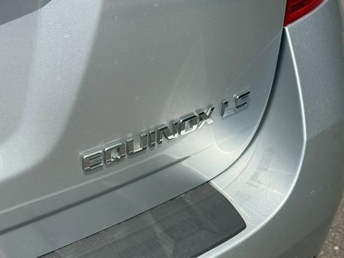 Used 2010 Chevrolet Equinox LS FWD image 13