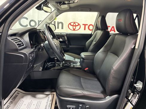 Used 2024 Toyota 4Runner TRD Off-Road Premium AWD/4WD image 23