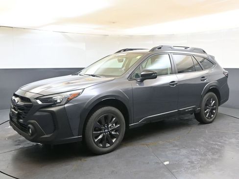 Certified 2025 Subaru Outback Onyx Edition image 2