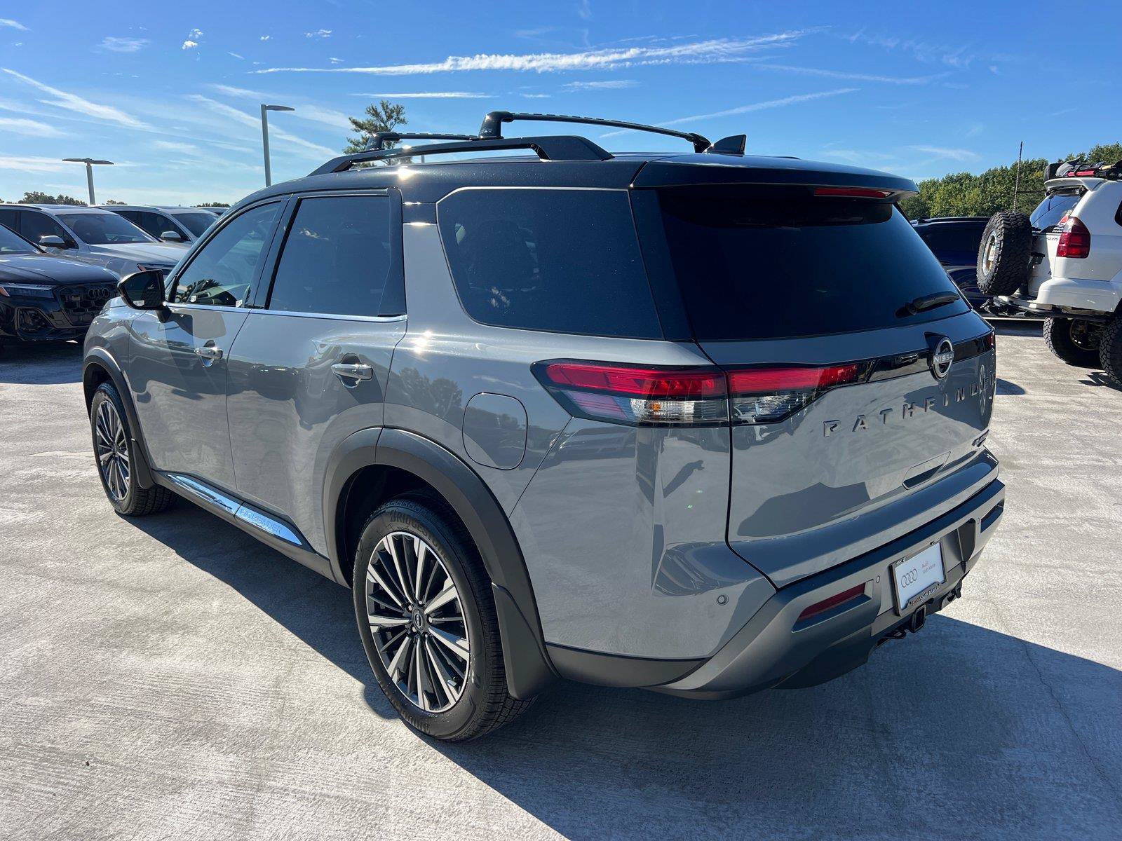 Used 2026 Nissan Pathfinder Platinum w/ Cargo Package AWD/4WD image 7