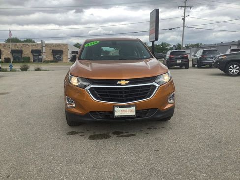Used 2019 Chevrolet Equinox LS FWD image 3