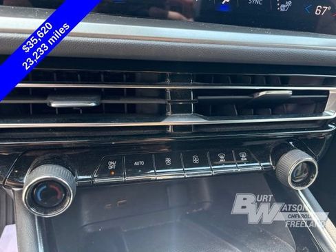 Used 2024 Chevrolet Traverse LT w/ Midnight/Sport Edition FWD image 19