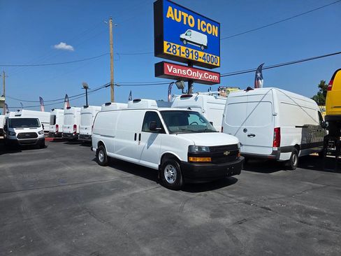 Used 2019 Chevrolet Express 3500 Extended w/ Driver Convenience Package image 27