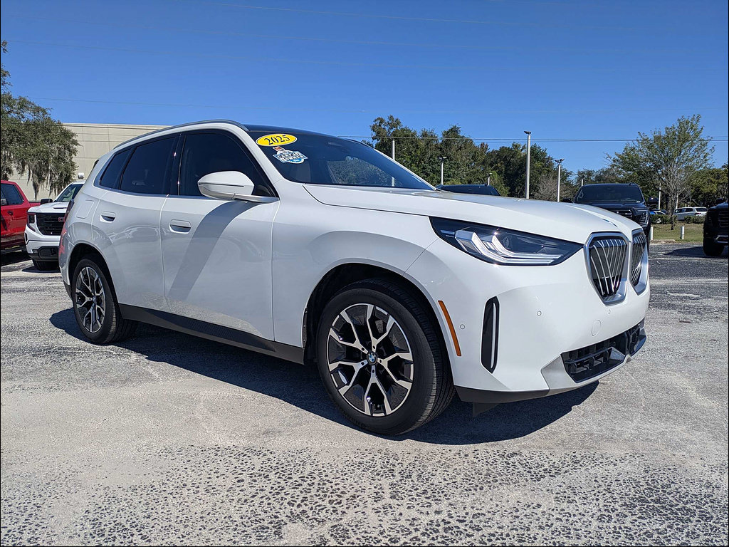 Used 2025 BMW X3 xDrive30i w/ Convenience Package AWD/4WD image 3