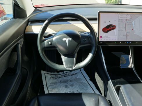 Used 2018 Tesla Model 3 Mid Range RWD image 34