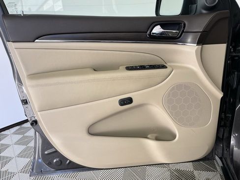 Used 2021 Jeep Grand Cherokee Overland image 10