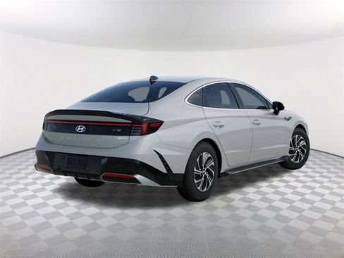 New 2026 Hyundai Sonata Blue image 4