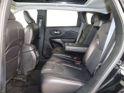 Used 2019 Jeep Cherokee Limited AWD/4WD image 47