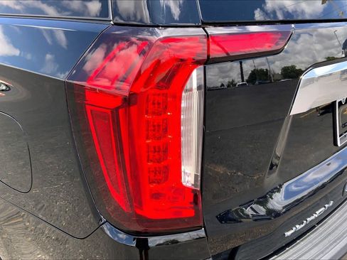 Used 2021 GMC Yukon XL Denali AWD/4WD image 29