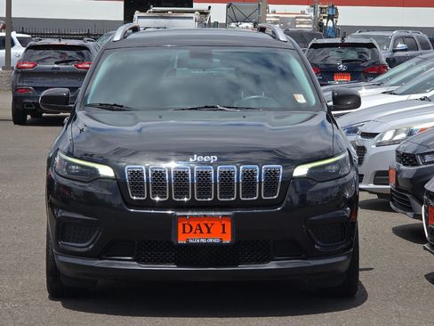 Used 2020 Jeep Cherokee Latitude FWD image 10