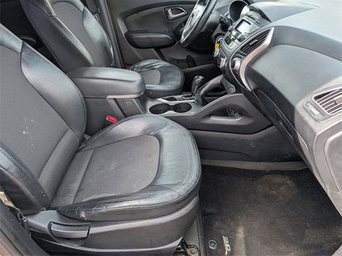 Used 2012 Hyundai Tucson GLS image 25