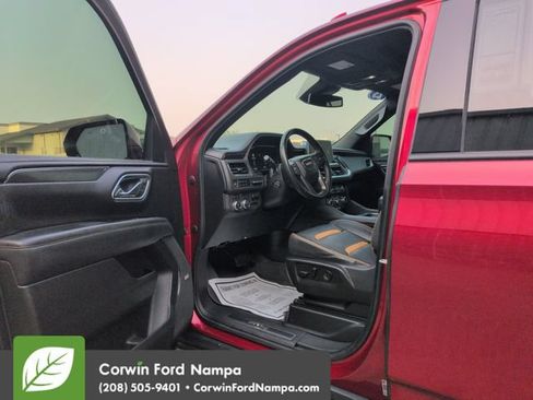 Used 2023 GMC Yukon XL AT4 w/ AT4 Premium Plus Package AWD/4WD image 9