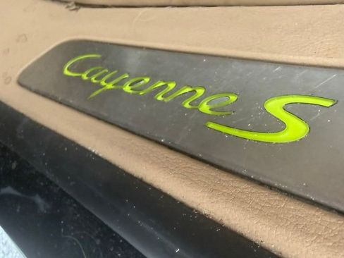 Used 2017 Porsche Cayenne S Platinum AWD/4WD image 27