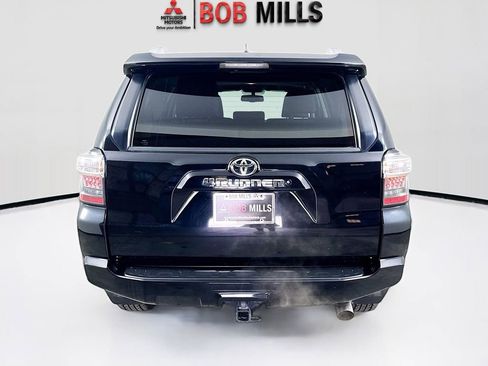 Used 2018 Toyota 4Runner SR5 Premium image 6
