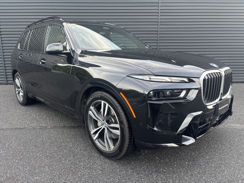Used 2026 BMW X7 xDrive40i w/ M Sport Package AWD/4WD image 7