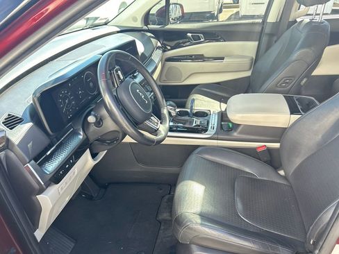 Used 2024 Kia Carnival SX Prestige image 9