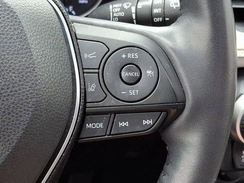 Used 2020 Toyota RAV4 XLE w/ Convenience Package image 22