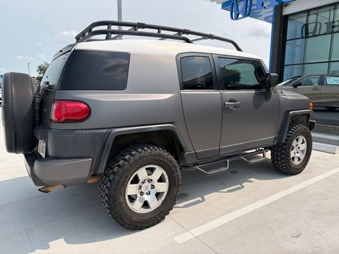 Used 2007 Toyota FJ Cruiser 2WD image 5