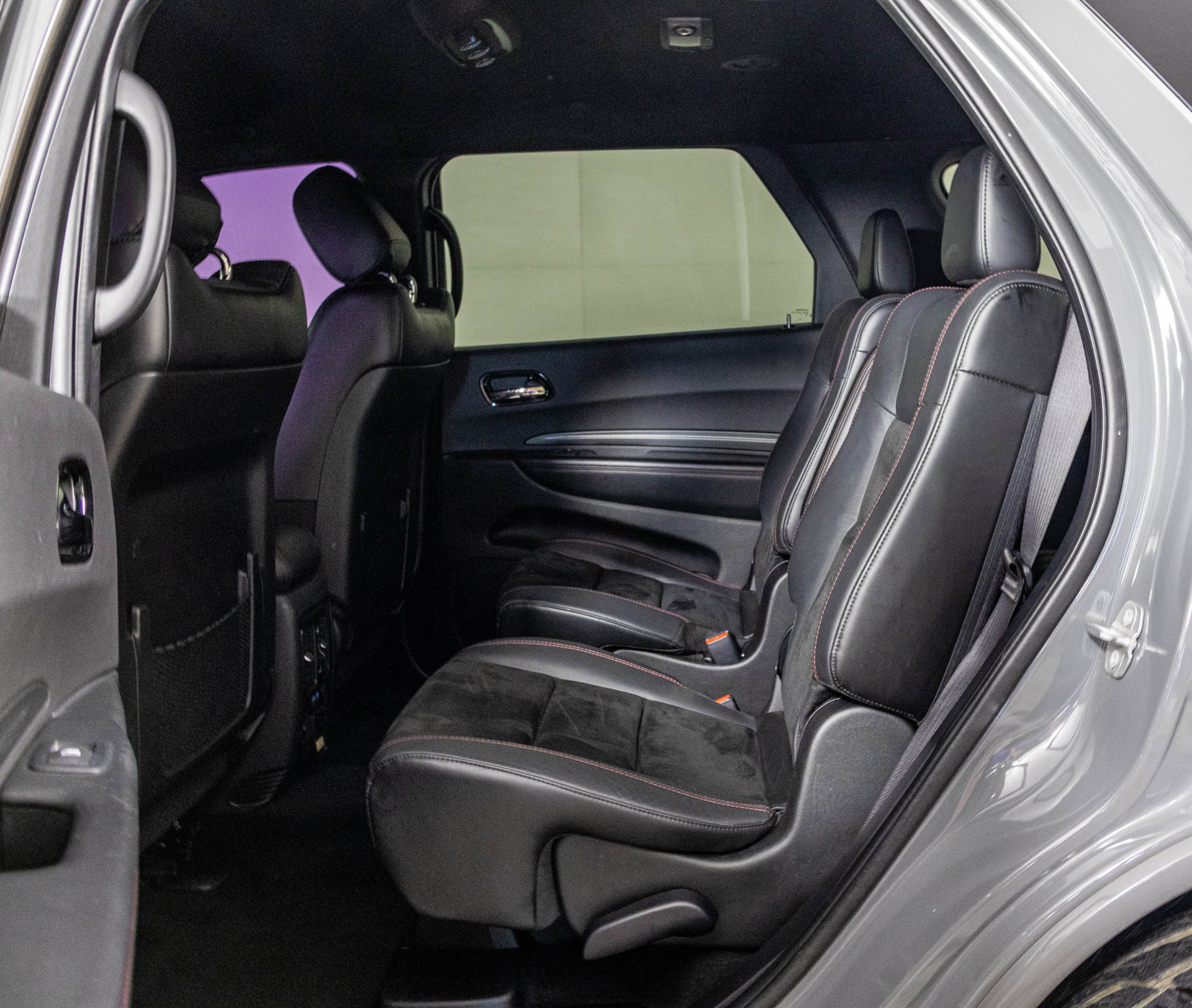 Used 2021 Dodge Durango R/T w/ Blacktop Package AWD/4WD image 39