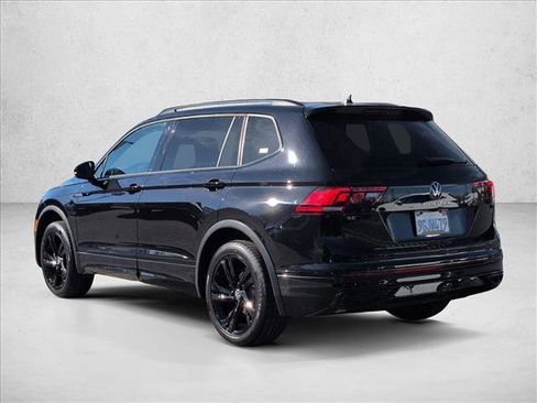 Used 2023 Volkswagen Tiguan SE R-Line image 8