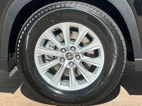 Certified 2025 Toyota Grand Highlander FWD image 35