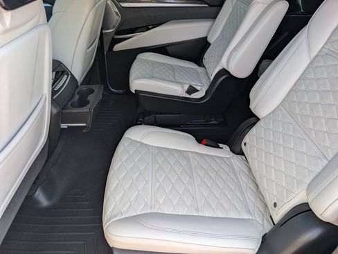 Certified 2025 Cadillac Escalade V AWD/4WD image 17