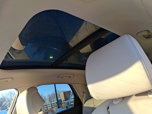 Certified 2023 Genesis GV70 2.5T w/ Select Package image 21