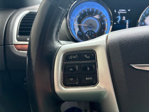 Used 2014 Chrysler 300 RWD image 25
