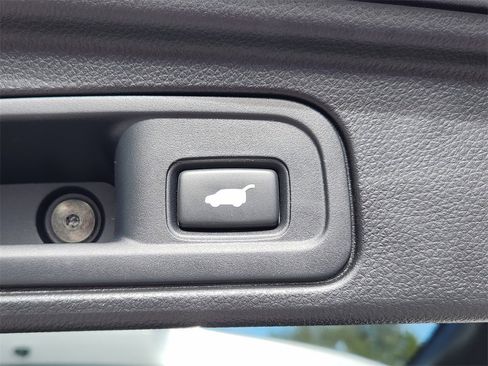 Used 2019 Honda Pilot Touring image 10