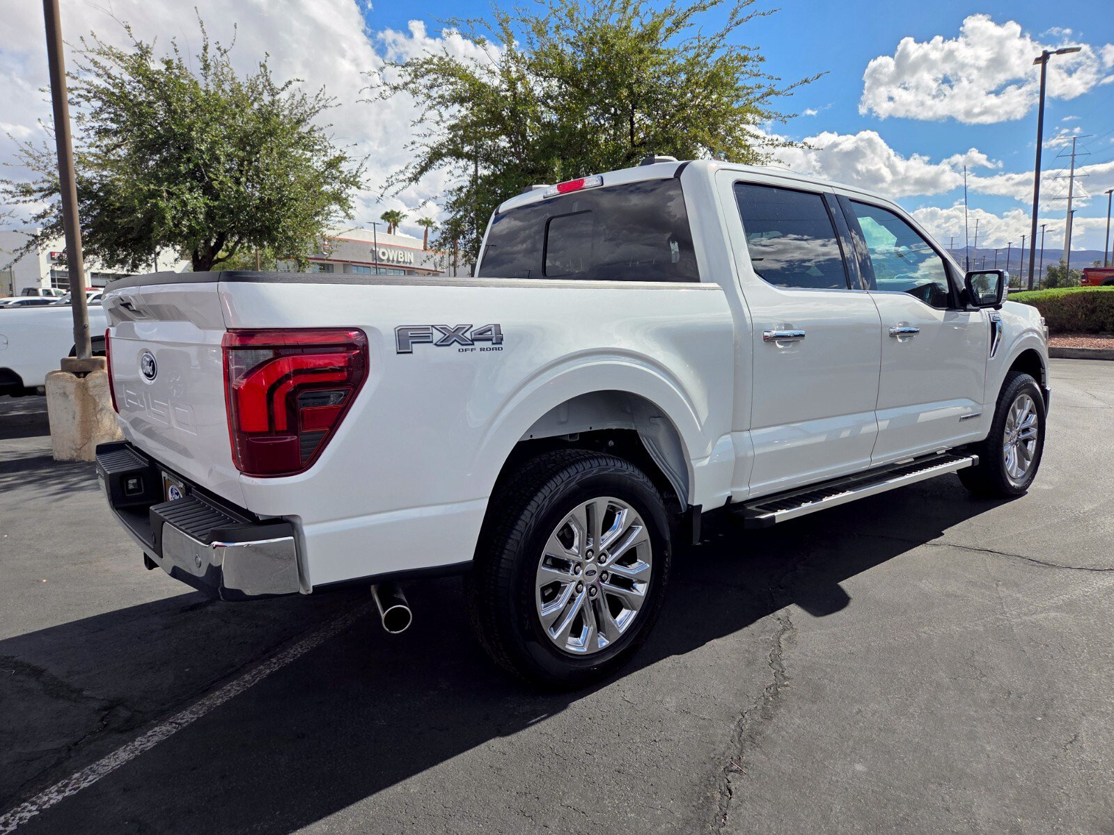 Certified 2024 Ford F150 Lariat w/ FX4 Off-Road Package AWD/4WD image 6