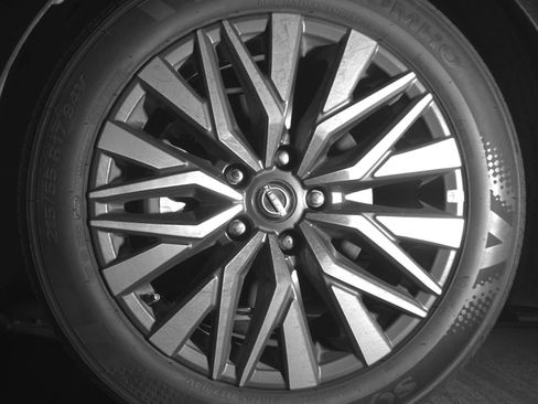 Used 2025 Nissan Altima 2.5 SV FWD image 12