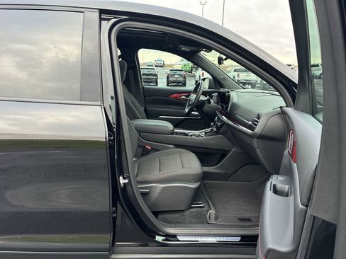 Used 2024 Chevrolet Traverse Z71 w/ Enhanced Driving Package image 28