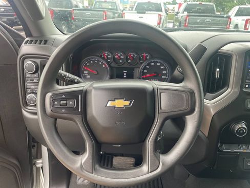 Used 2021 Chevrolet Silverado 1500 Custom AWD/4WD image 17