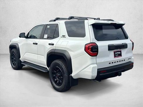 Used 2025 Toyota 4Runner TRD Off-Road Premium AWD/4WD image 5
