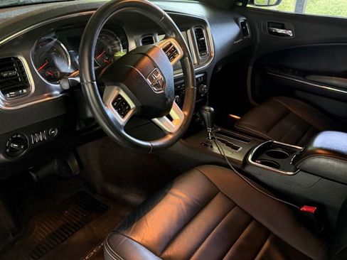 Used 2011 Dodge Charger Rallye RWD image 14
