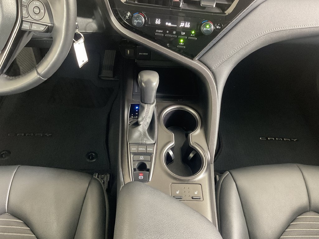 Used 2024 Toyota Camry SE w/ Cold Weather Package AWD/4WD image 13