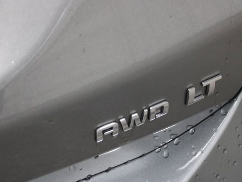 Used 2023 Chevrolet Equinox LT AWD/4WD image 24